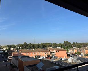 Vista exterior de Pis de lloguer en Montequinto amb Aire condicionat, Calefacció i Terrassa
