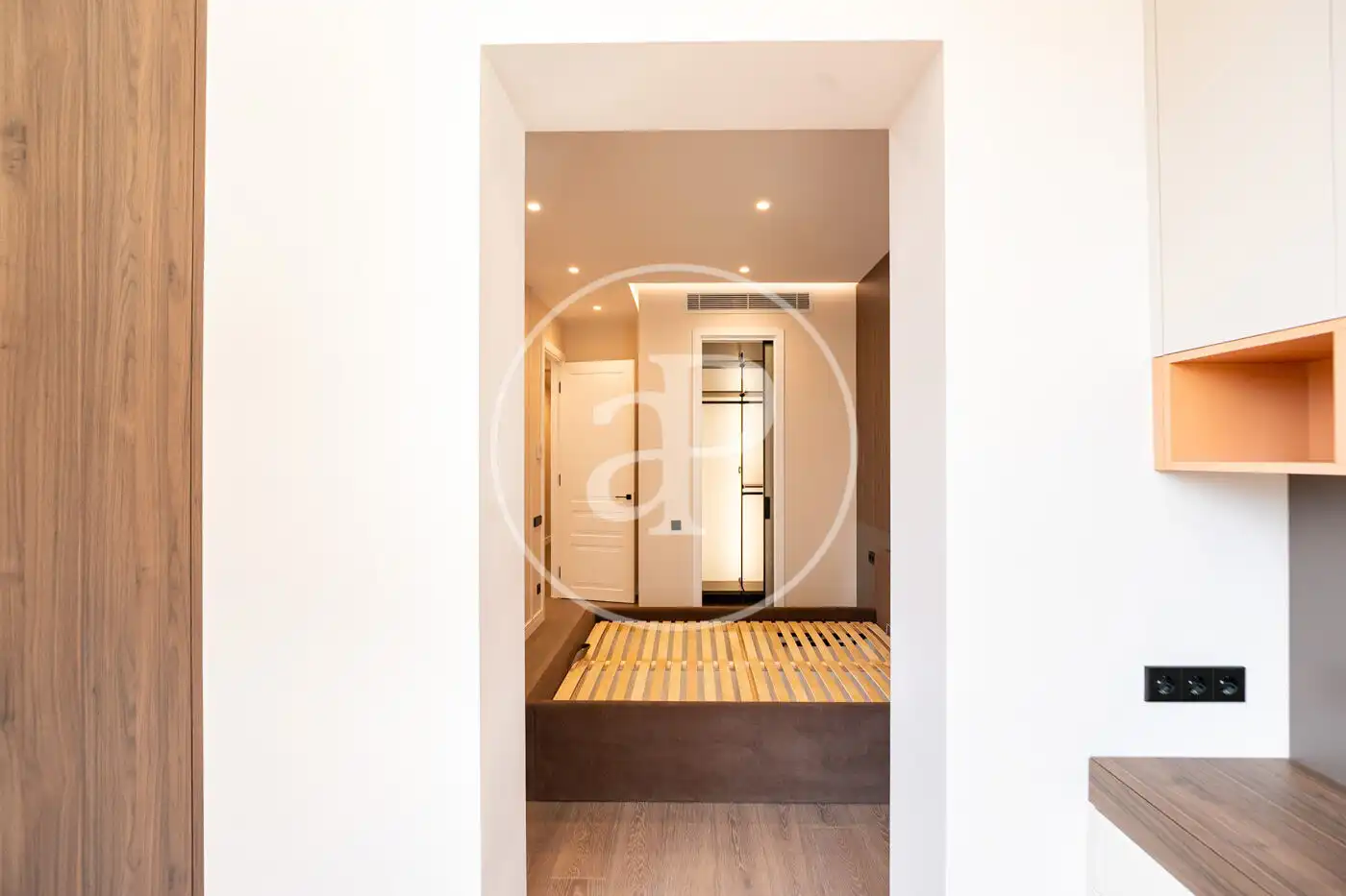 Flat for sale in Barcelona  with Air Conditioner, Heating and Balcony
