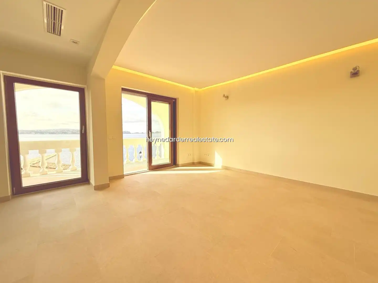 Living room of Flat for sale in Calvià  with Air Conditioner, Heating and Terrace