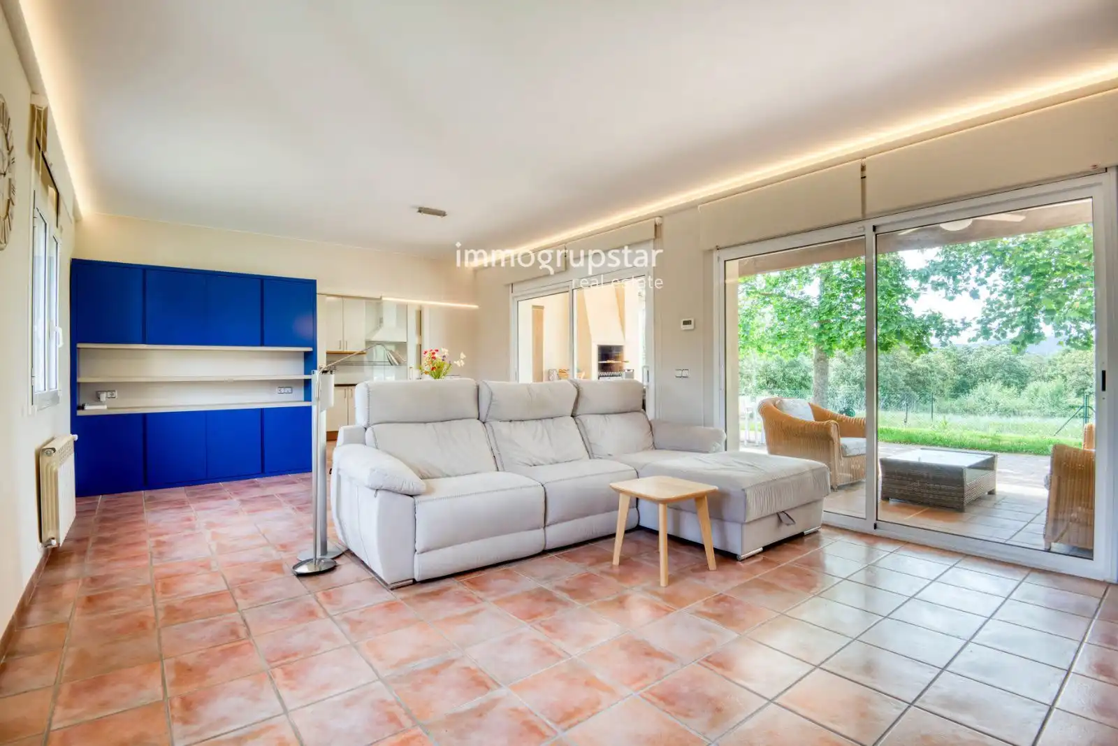 Sala de estar de Casa o chalet en venta en Santa Cristina d'Aro con Calefacción, Terraza y Piscina