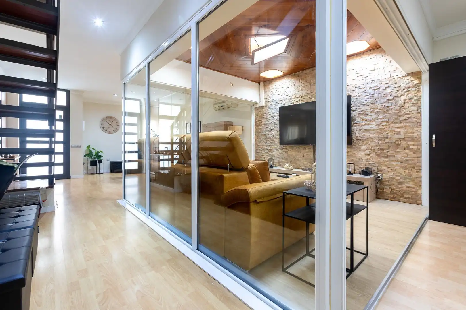 Wohnzimmer von Einfamilien-Reihenhaus zum Verkauf in Roses mit Klimaanlage, Heizung und Terrasse
