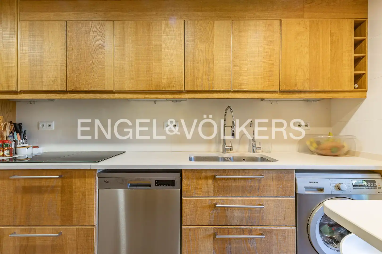 Kitchen of Flat for sale in Sant Cugat del Vallès  with Air Conditioner, Heating and Private garden