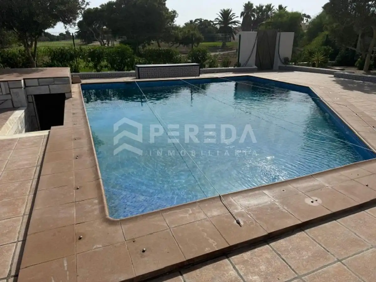 Piscina de Casa o chalet en venta en Roquetas de Mar ciudad