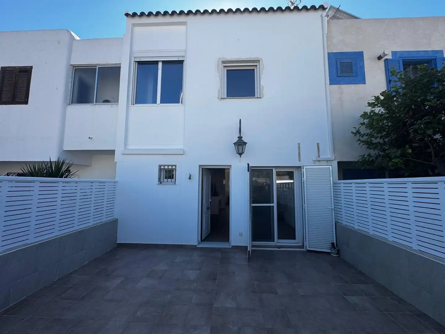 Vista exterior de Casa adosada en venta en Garrucha con Aire acondicionado, Terraza y Amueblado