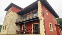 Exterior view of House or chalet for sale in Bárcena de Cicero  with Heating, Private garden and Storage room