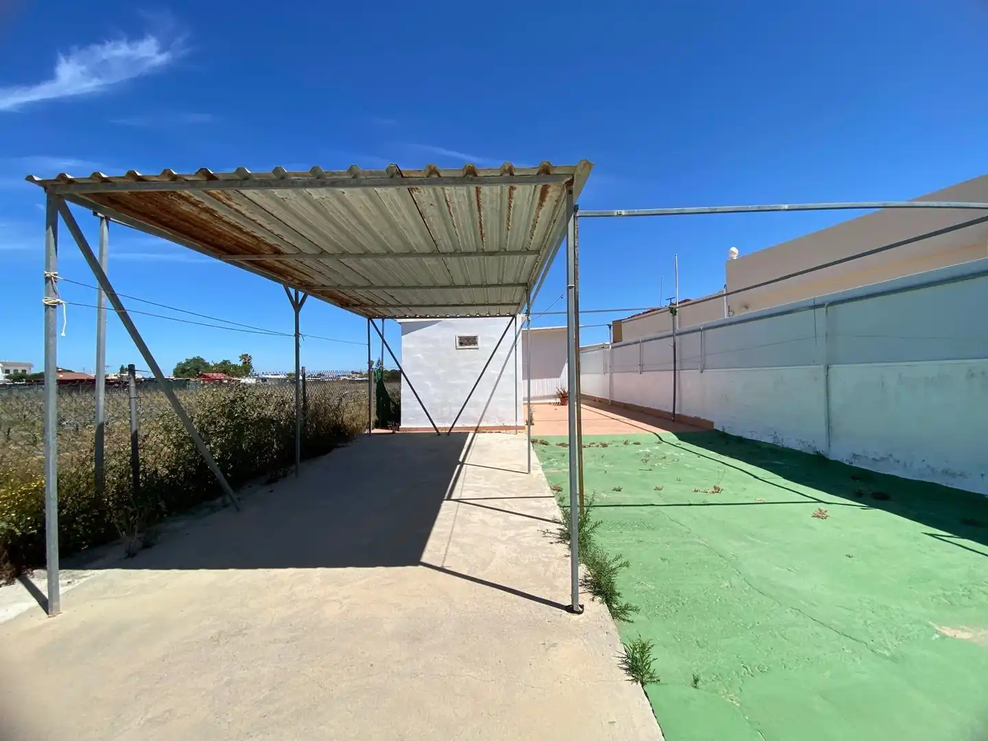 Parking of Country homes for sale in Chipiona  with Terrace, Storage room and Furnished