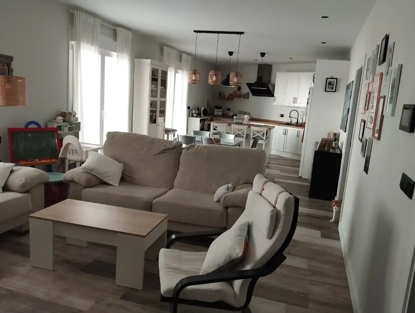 Sala d'estar de Planta baixa en venda en Tomelloso amb Jardí privat, Traster i Piscina