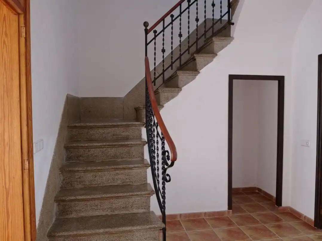 Commercial properties for rent in Sineu  with Terrace
