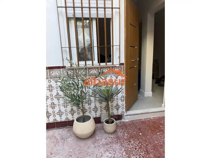 Exterior view of Apartments for sale in Córdoba  with Air Conditioner, Heating and Furnished