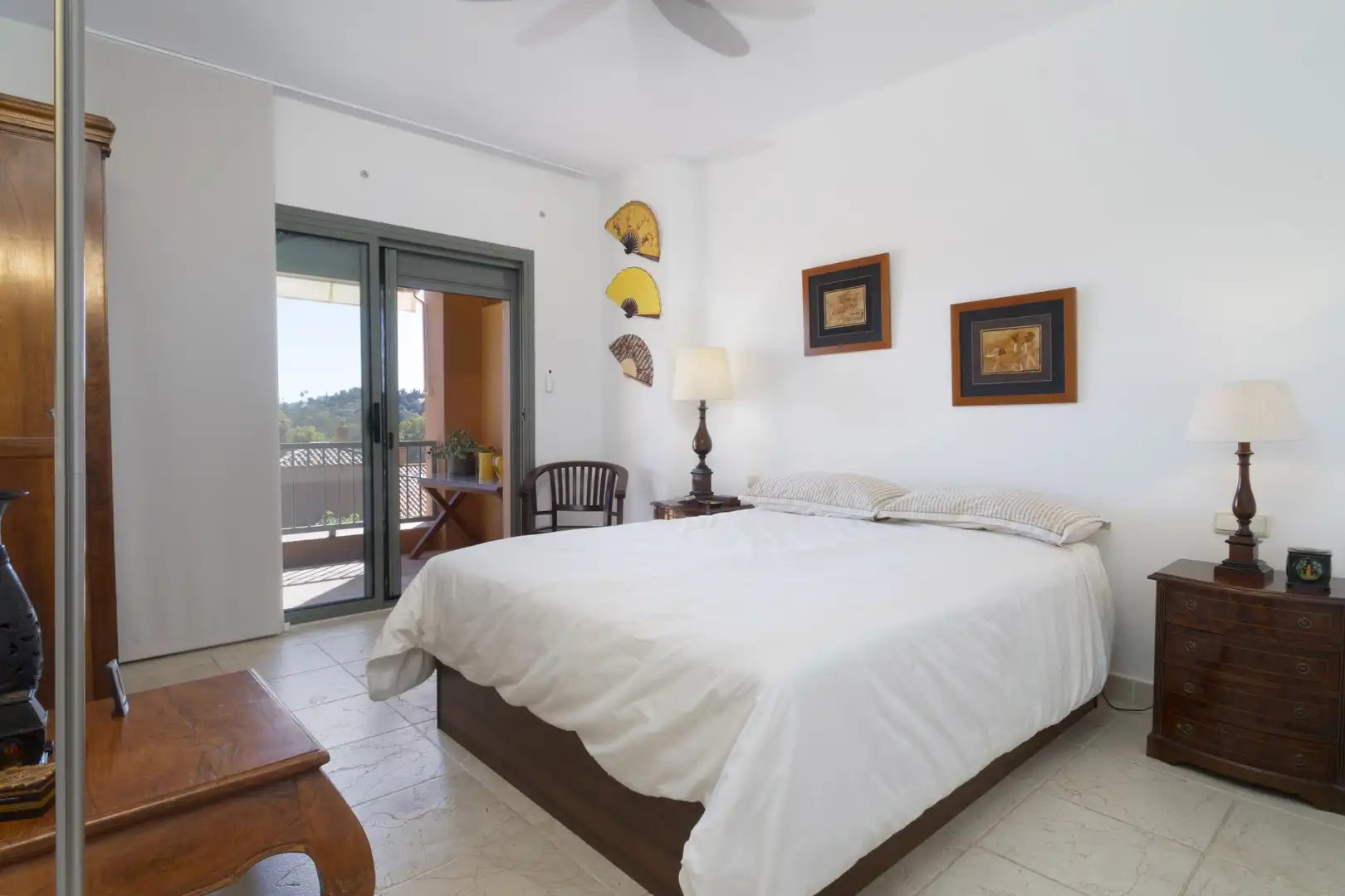 Habitación de Apartamento en venta en Estepona con Aire acondicionado, Calefacción y Terraza