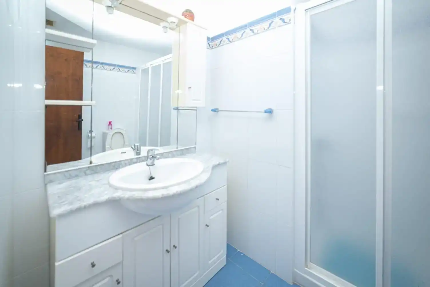 Baño de Piso de alquiler en Dos  Mares