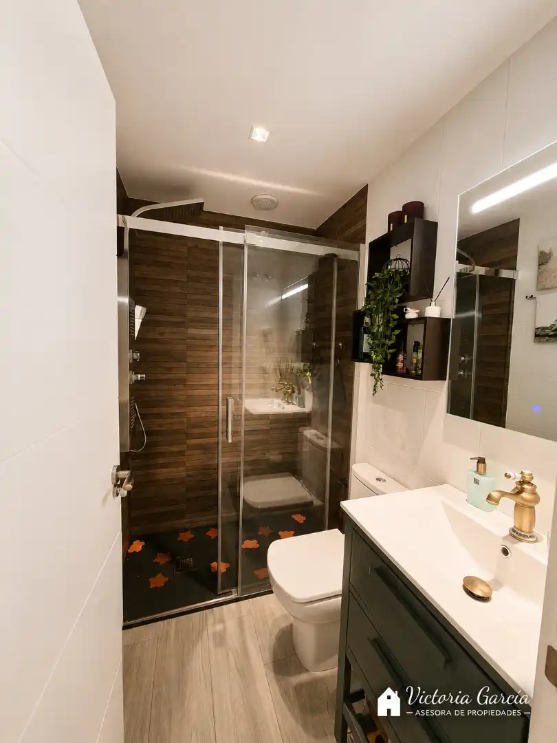 Bathroom of Ground floor for sale in Paracuellos de Jarama  with Air Conditioner, Heating and Storage room
