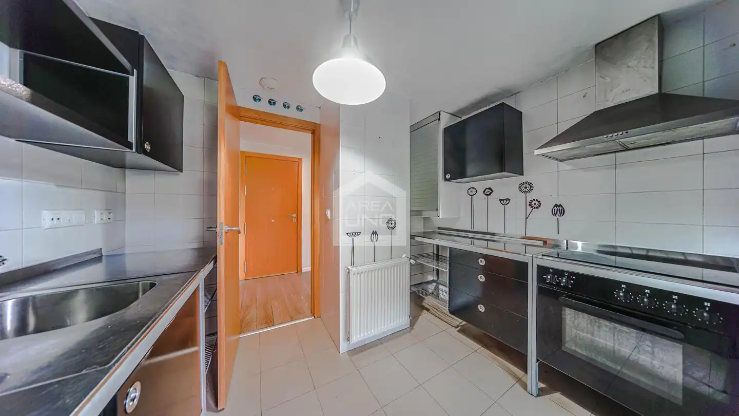 Cocina de Planta baja en venta en Alcorcón con Calefacción y Trastero
