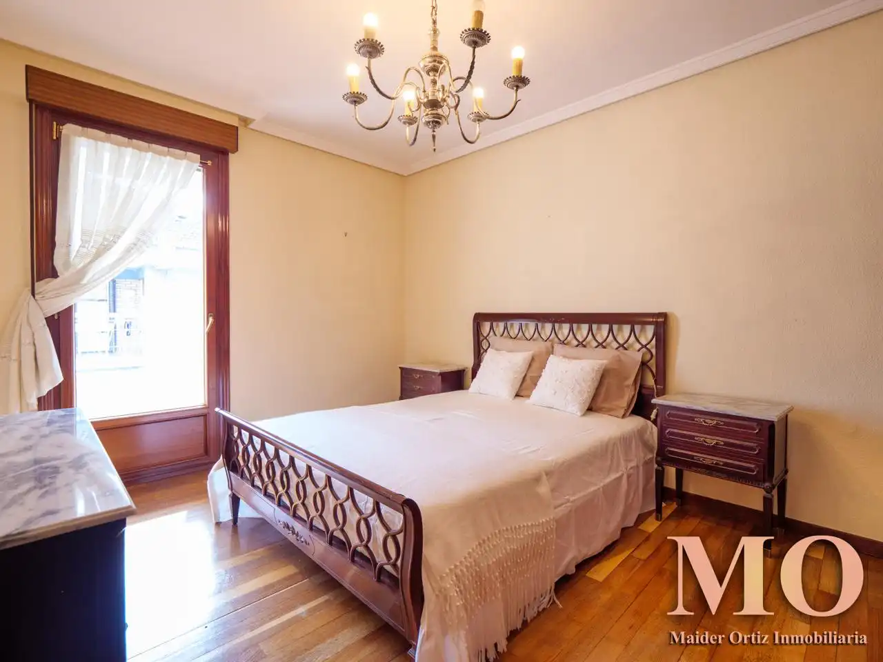 Habitación de Piso en venta en Arrasate / Mondragón con Calefacción, Terraza y Trastero