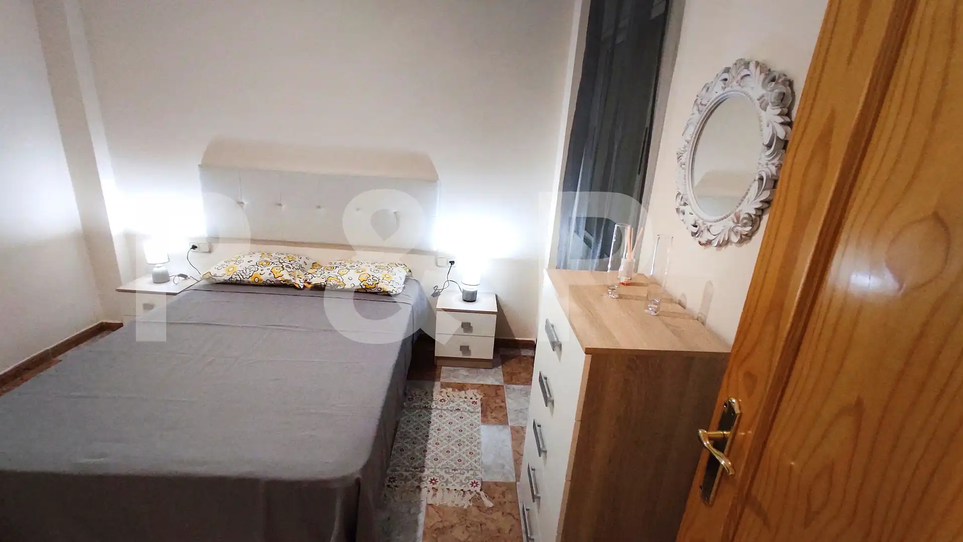 Dormitori de Pis de lloguer en Armilla amb Aire condicionat, Moblat i Rentadora