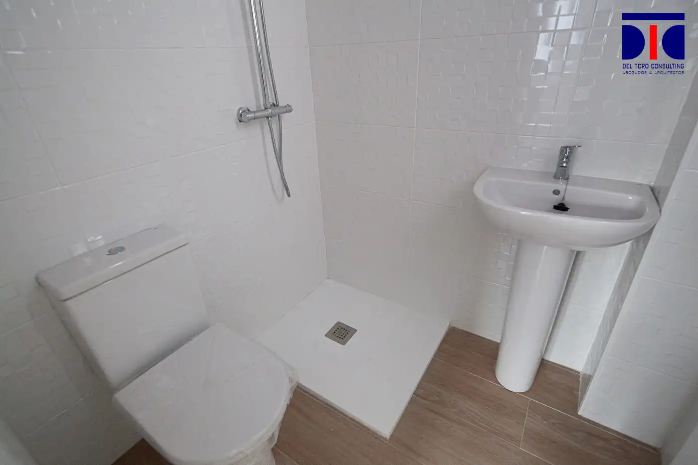 Baño de Ático en venta en Sevilla con Terraza