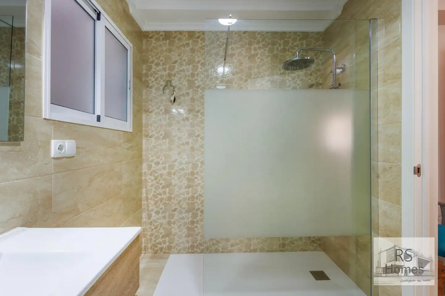 Baño de Casa o chalet en venta en Benaguasil con Aire acondicionado, Terraza y Trastero