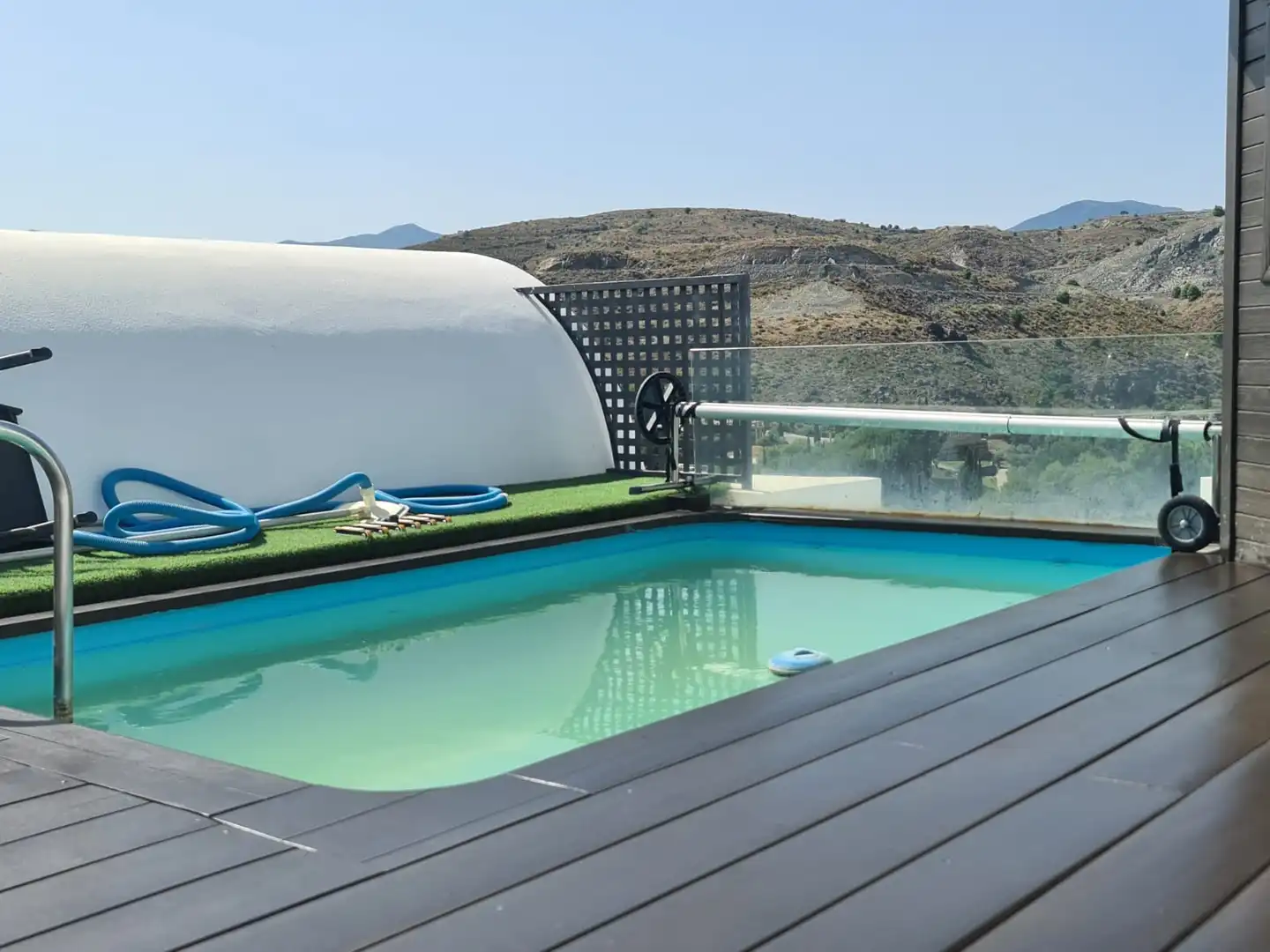 Swimming pool of Duplexes for sale in Benahavís  with Air Conditioner, Furnished and TV