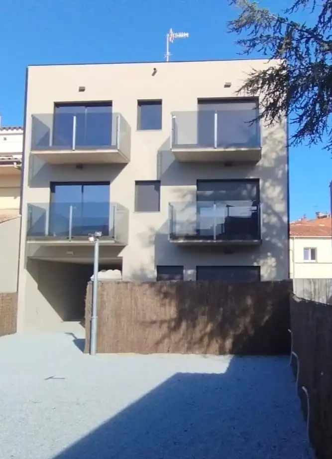 Exterior view of Flat for sale in Sarrià de Ter  with Air Conditioner, Heating and Oven
