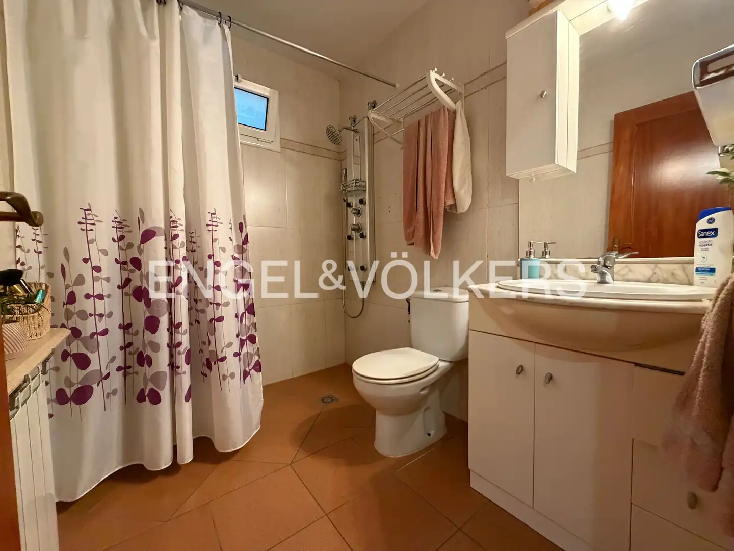 Baño de Apartamento en venta en Pineda de Mar con Calefacción, Jardín privado y Trastero