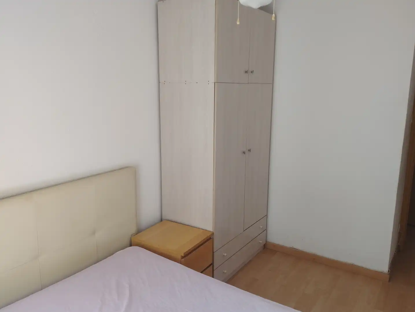 Bedroom of Flat for sale in Zaragoza  with Heating, Parquet flooring and Furnished