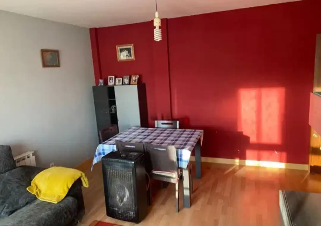 Comedor de Piso en venta en Reinosa con Calefacción y Amueblado