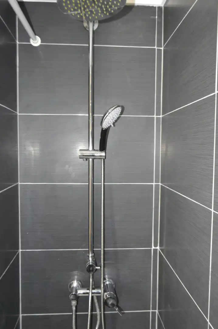Badezimmer von Maisonette zur Miete in Manises mit Klimaanlage, Heizung und Möbliert