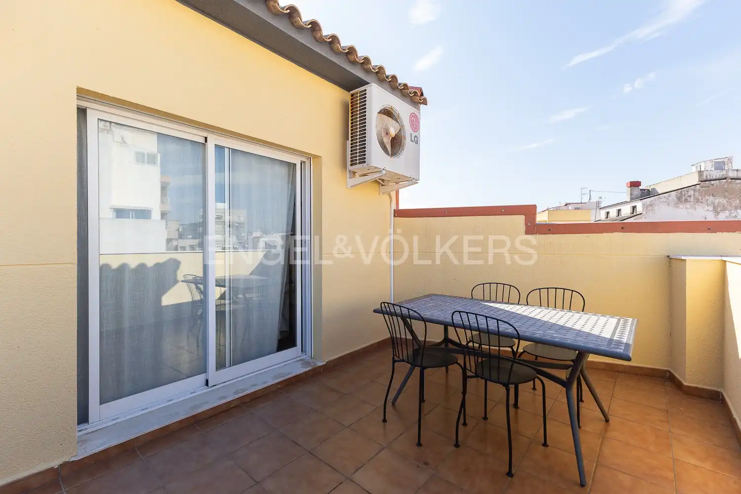 Terrace of Flat for rent in Gandia  with Air Conditioner, Heating and Terrace