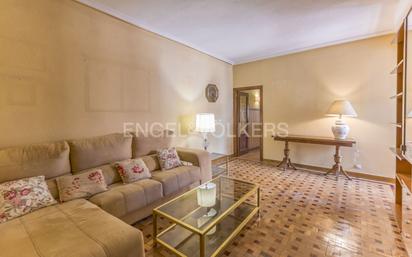 Living room of Apartment for sale in  Madrid Capital  with Air Conditioner and Heating