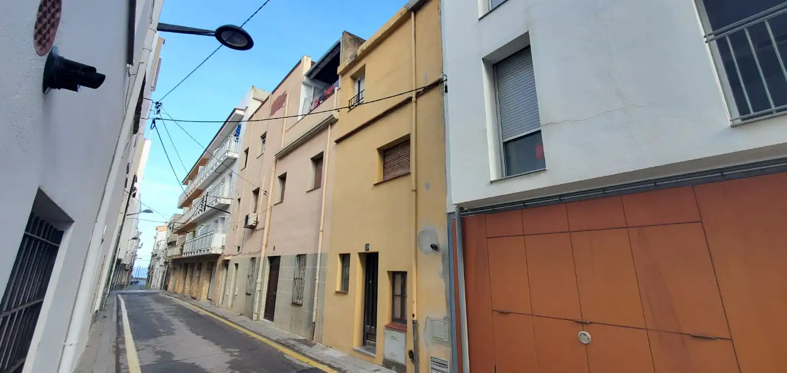 Vista exterior de Casa adosada en venta en L'Escala con Calefacción y Amueblado