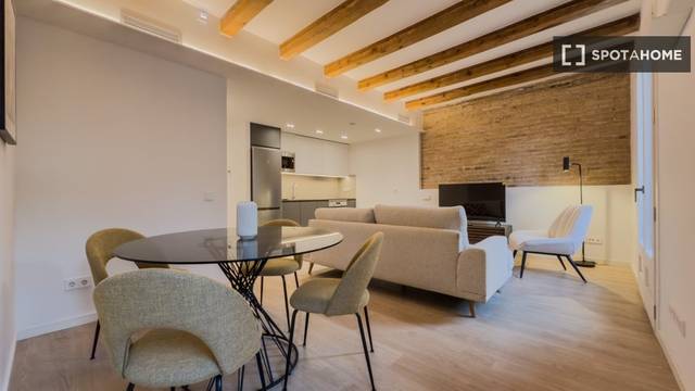 Piso en Alquiler en El Poble Sec - Parc de Montjuïc