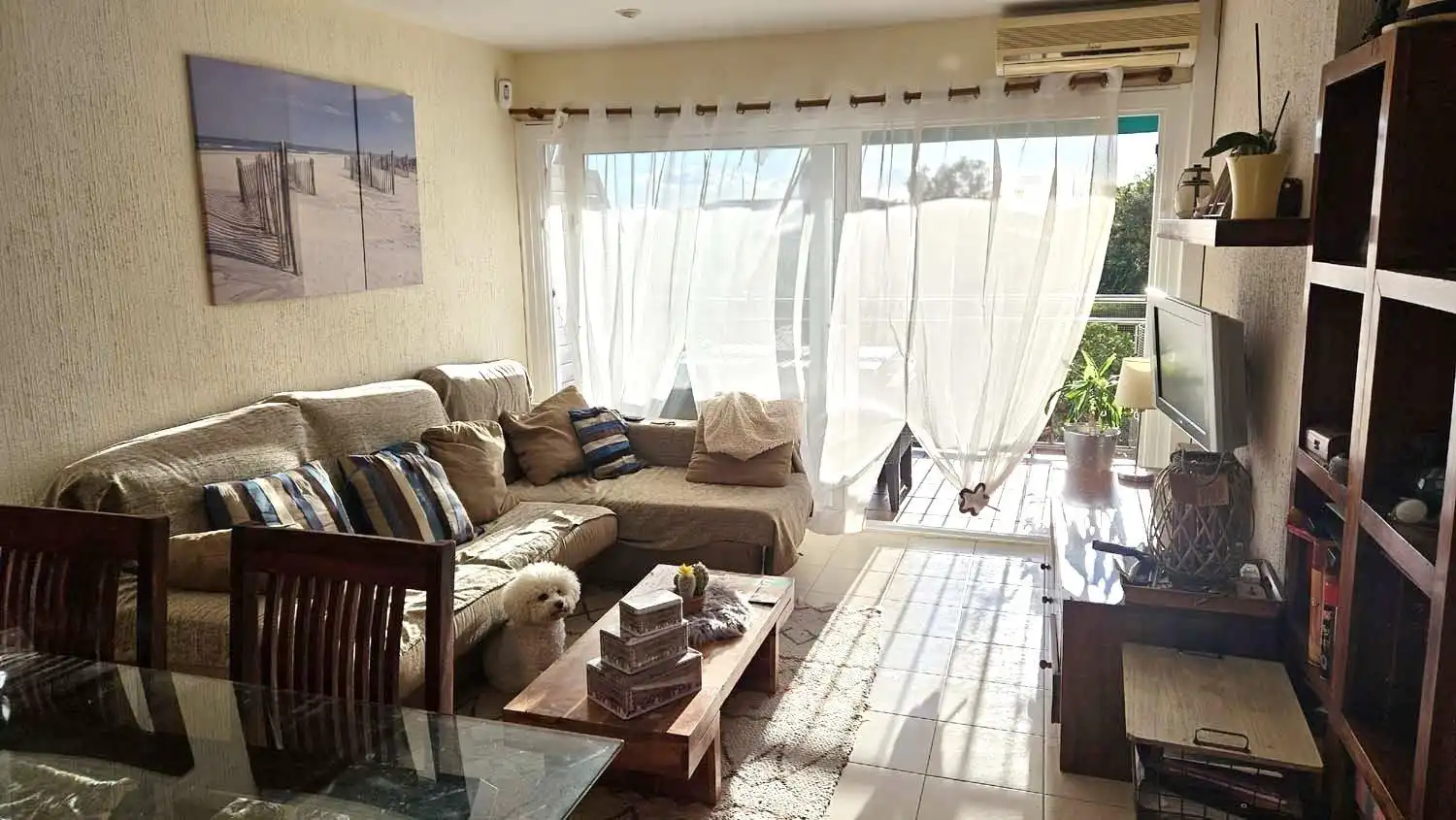 Sala d'estar de Apartament en venda en Sant Feliu de Guíxols amb Aire condicionat, Calefacció i Jardí privat