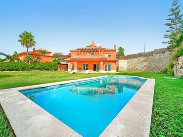 House with pool for sale in Las Chapas - El Rosario