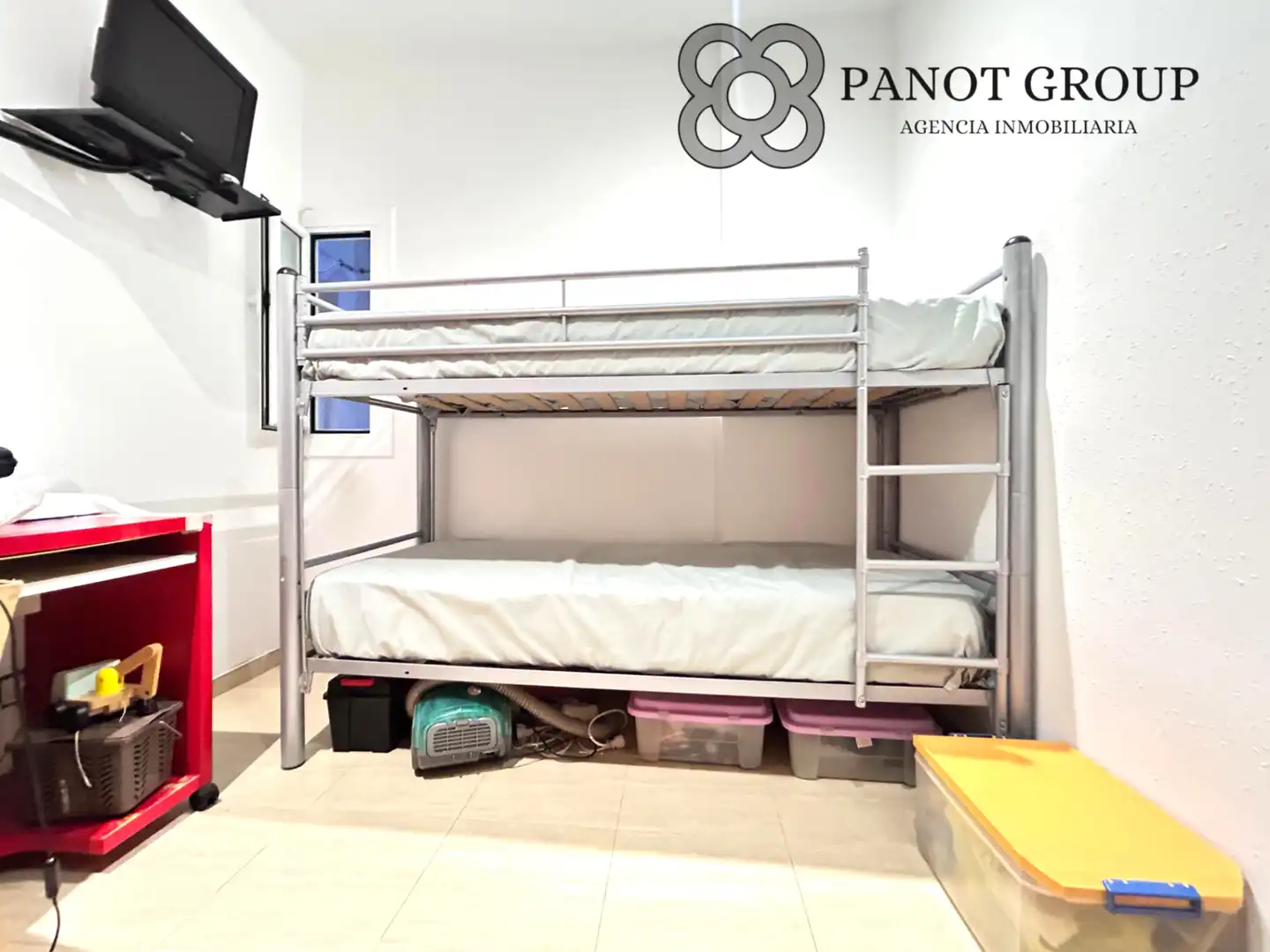 Bedroom of Flat for sale in Barcelona  with Terrace and Furnished