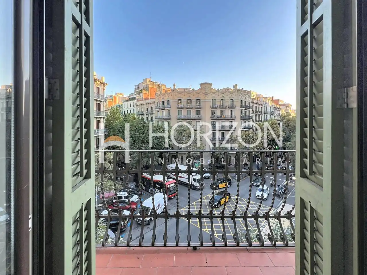 Vista exterior de Pis en venda en Barcelona amb Aire condicionat, Calefacció i Parquet