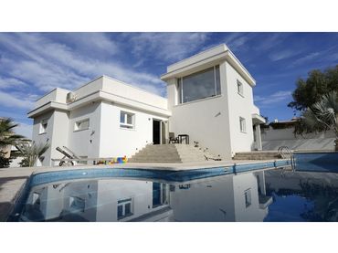Maison avec piscine à vendre à Avenida de las Naciones