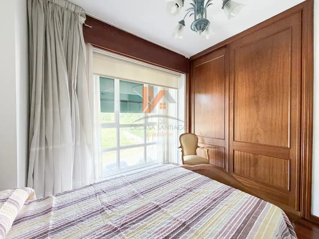 Bedroom of Detached homes for sale in Santiago de Compostela   with Heating, Private garden and Terrace