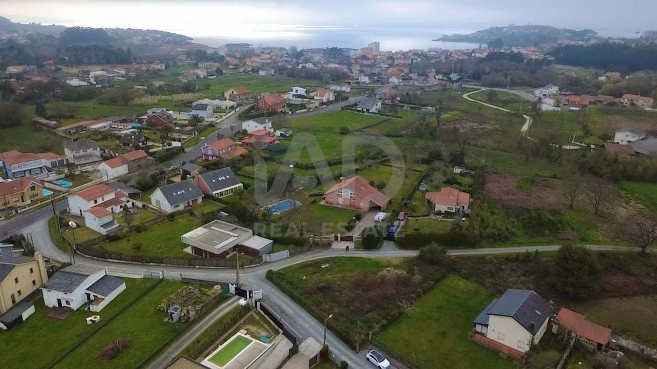 Residential zum Verkauf in Oleiros