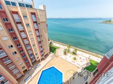 Àtic amb piscina en venda a Tomás Maestre