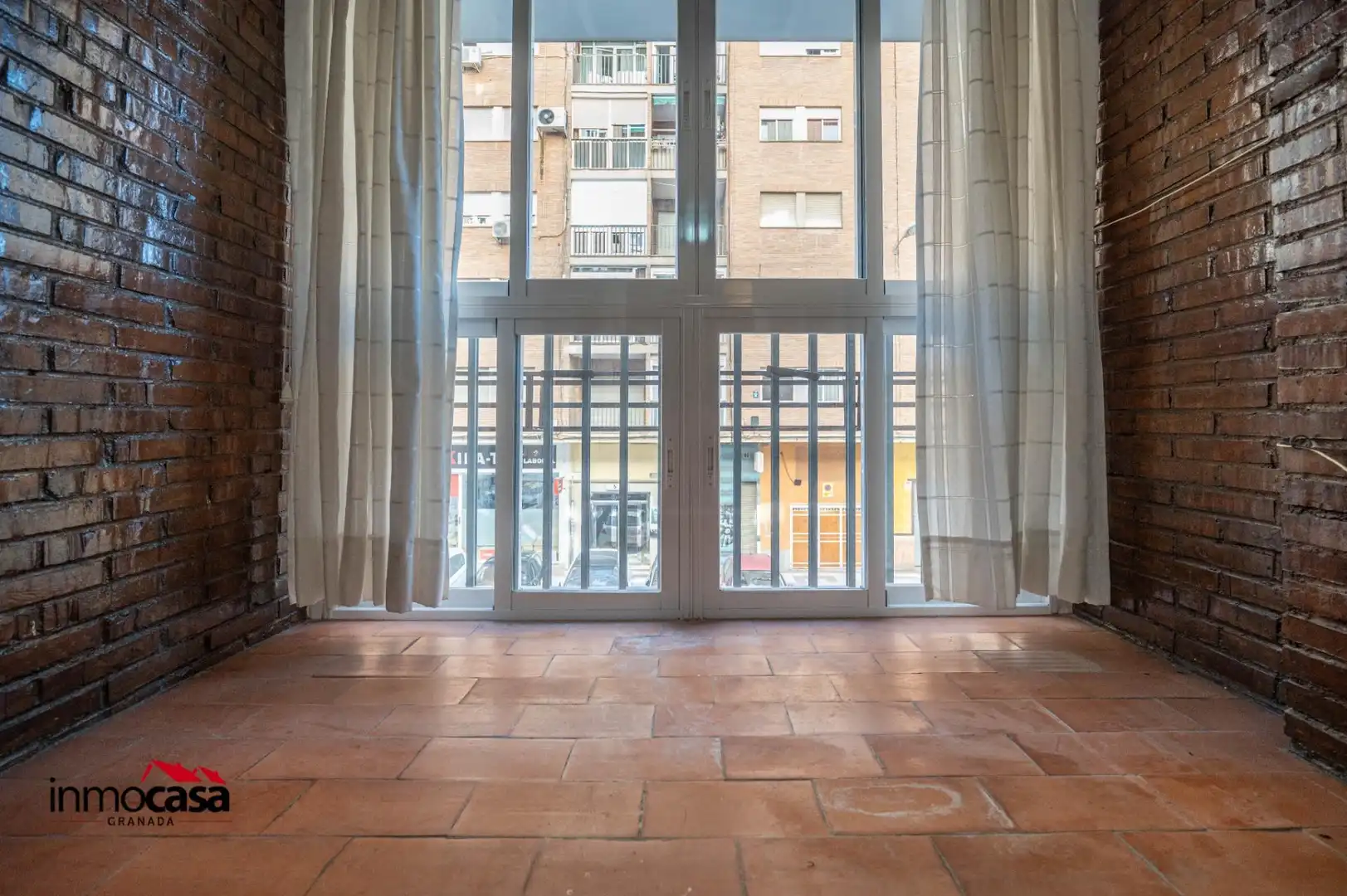 Exterior view of Flat for sale in Granada  with Air Conditioner, Heating and Balcony