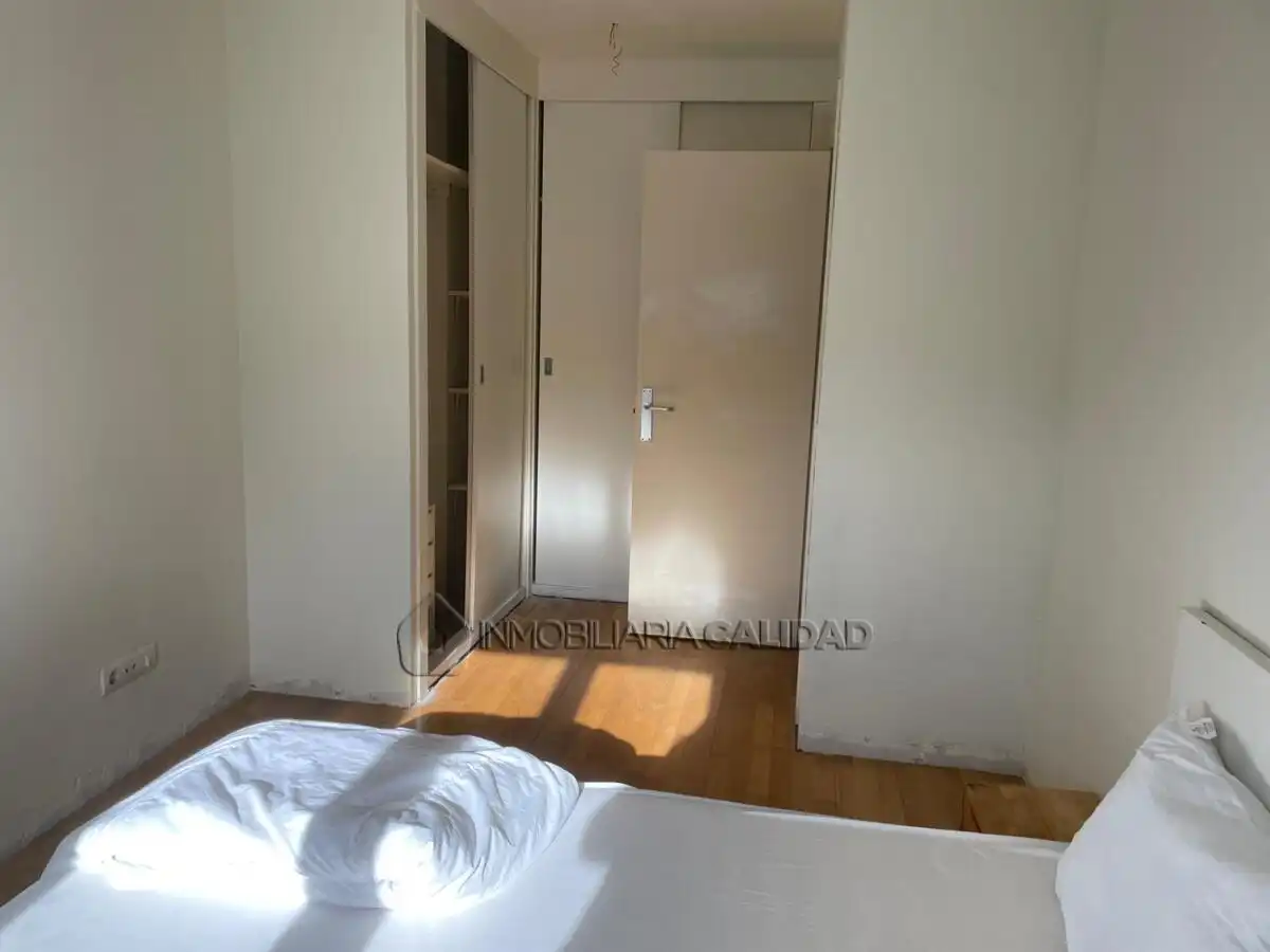 Bedroom of Flat for rent in Burgos  with Heating and Furnished