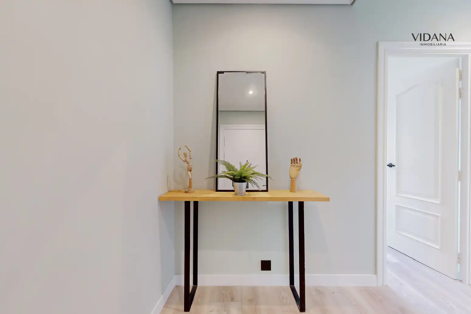 Piso en venta en  Pamplona / Iruña con Calefacción, Parquet y Terraza