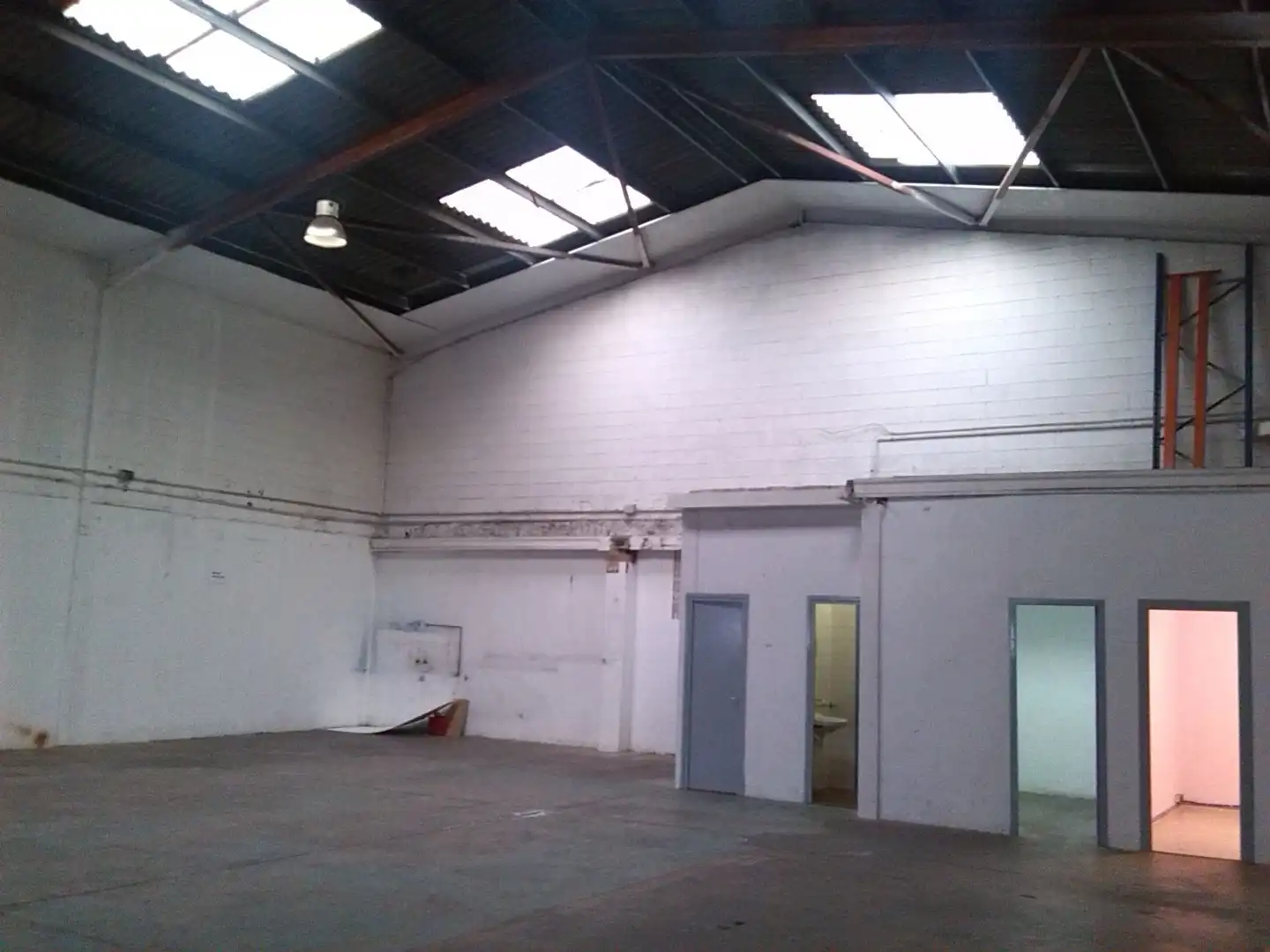 Fabrikhallen zur Miete in Castellar del Vallès