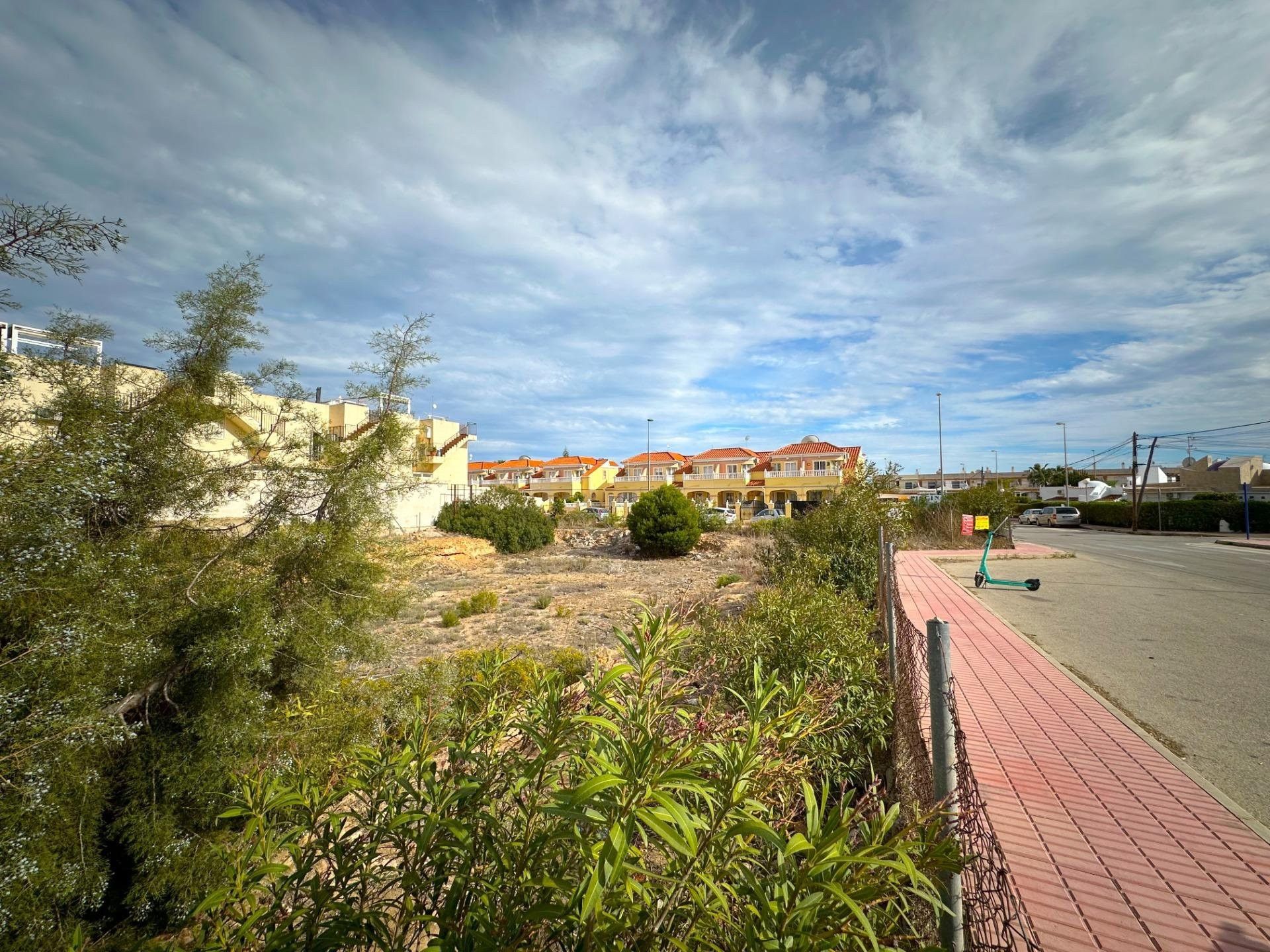 Vista exterior de Residencial en venda en Orihuela