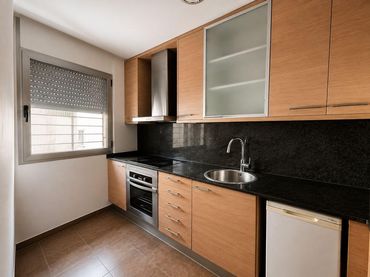 Bajo con ascensor en venta en Carrer VERGE DE LA PALOMA DE LA