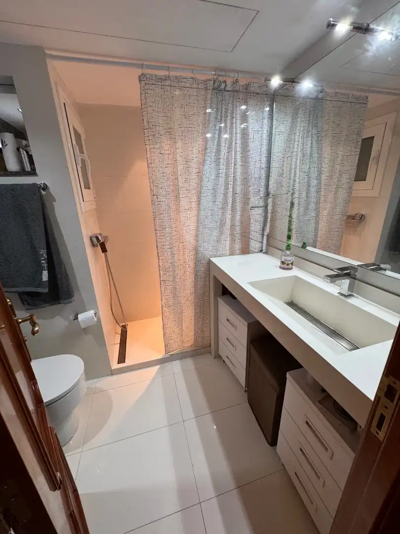 Badezimmer von Wohnung zum Verkauf in Valls mit Klimaanlage, Heizung und Möbliert
