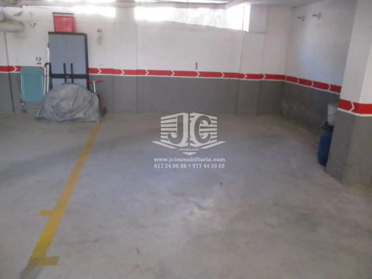 Parkplatz von Garage zum Verkauf in Tortosa