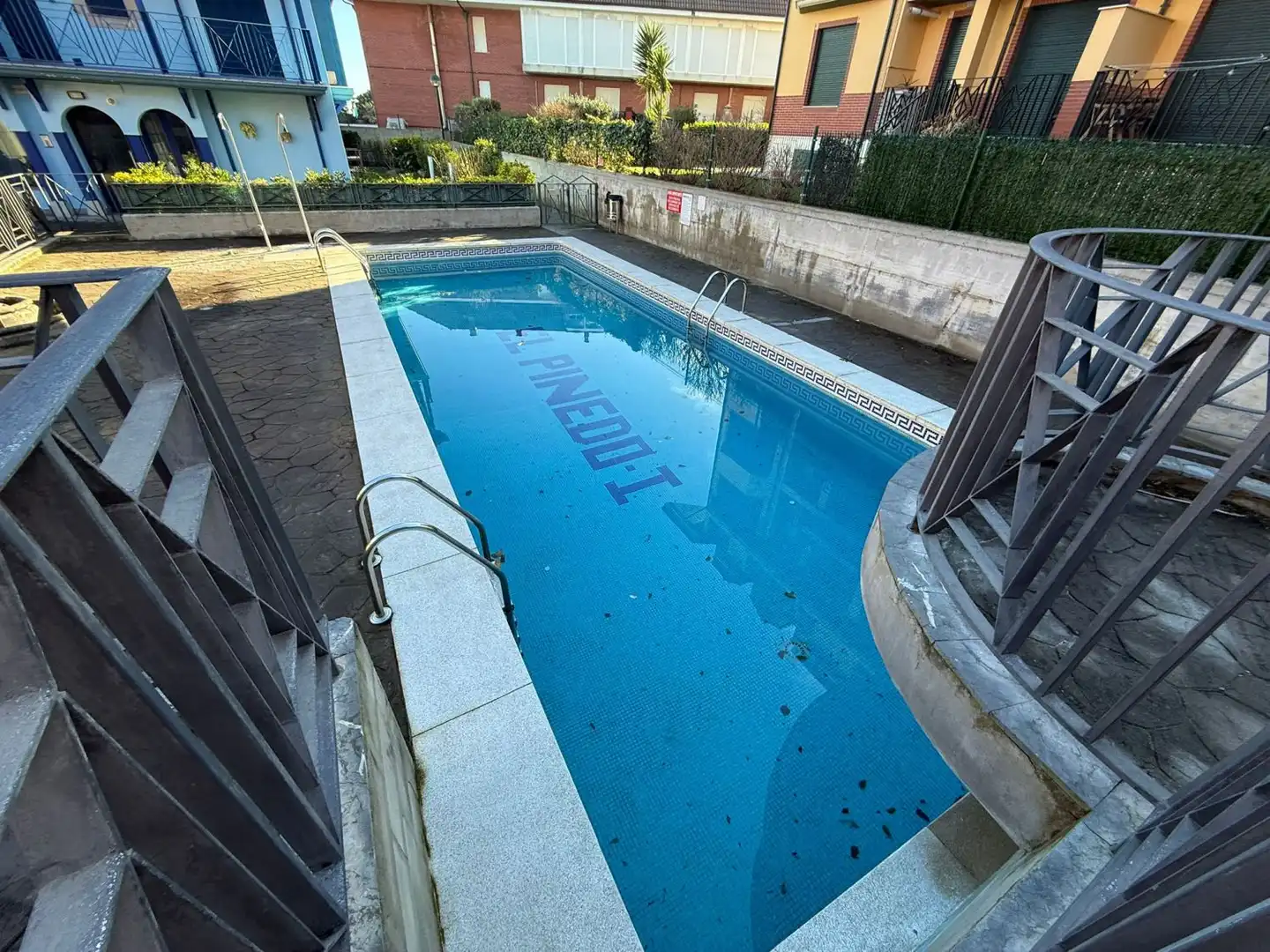 Piscina de Piso en venta en Noja con Calefacción, Terraza y Balcón