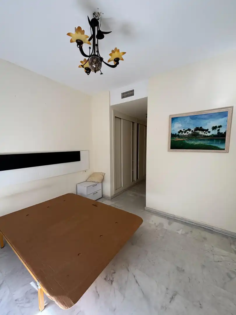 Habitación de Piso en venta en Estepona con Jardín privado y Piscina comunitaria
