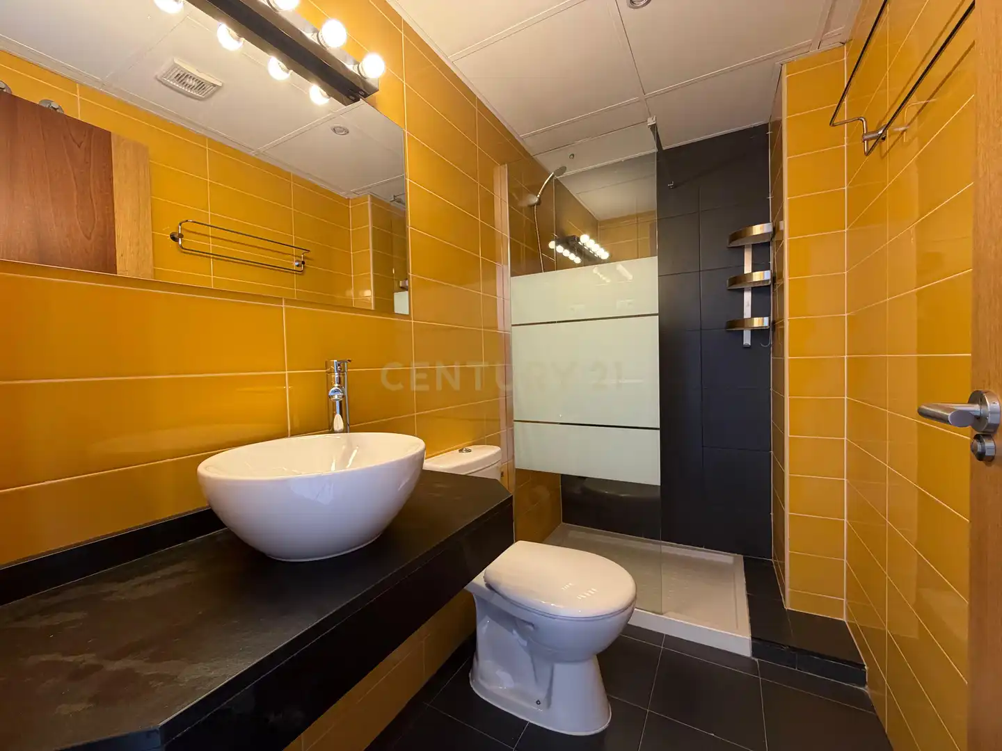 Bany de Apartament de lloguer en Mijas amb Aire condicionat, Jardí privat i Traster